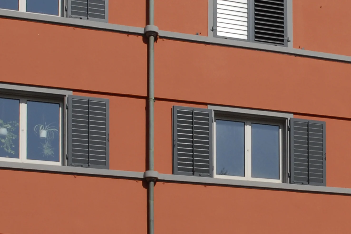Alluminium-Drehladen_Milchbuckstrasse7